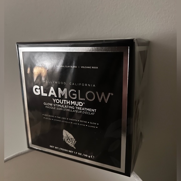 Glamglow Glow Stimulating Treatment Mask - Picture 1 of 4
